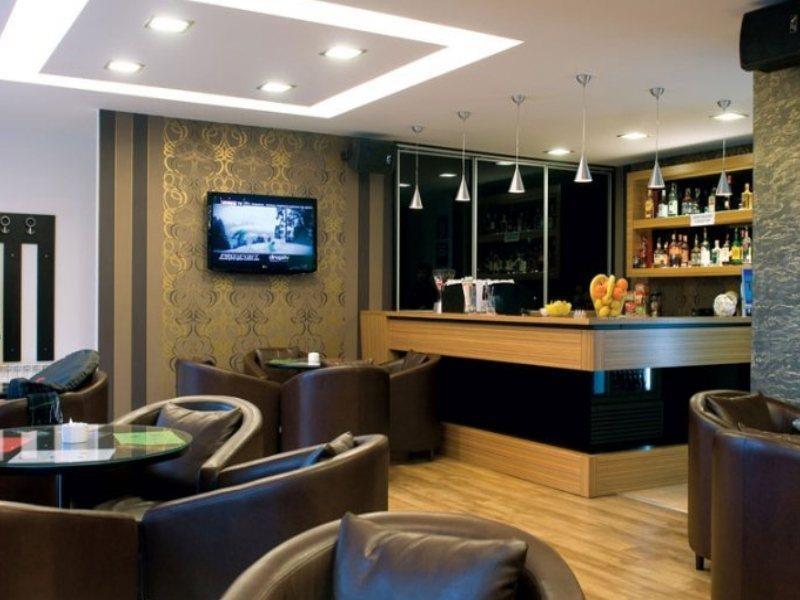 Hotel Tcc Plaza 斯科普里 外观 照片