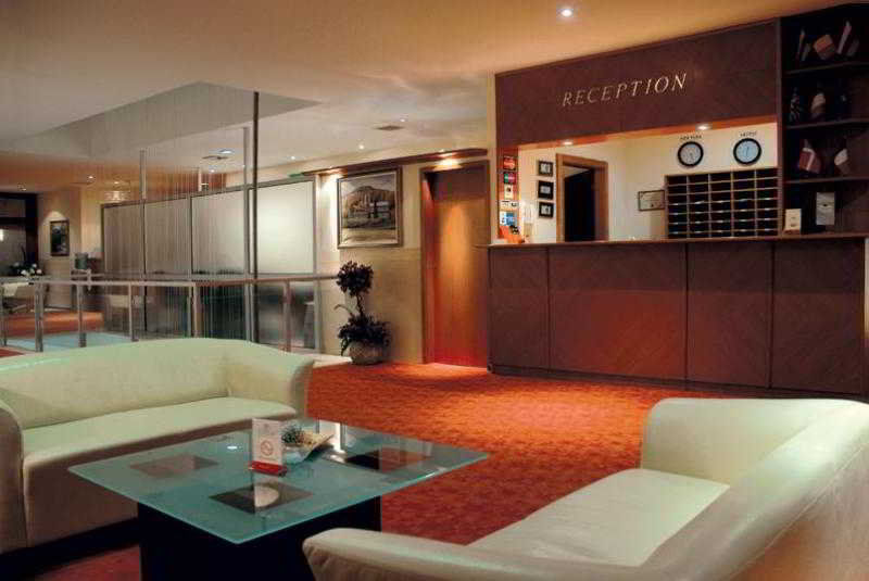 Hotel Tcc Plaza 斯科普里 内观 照片