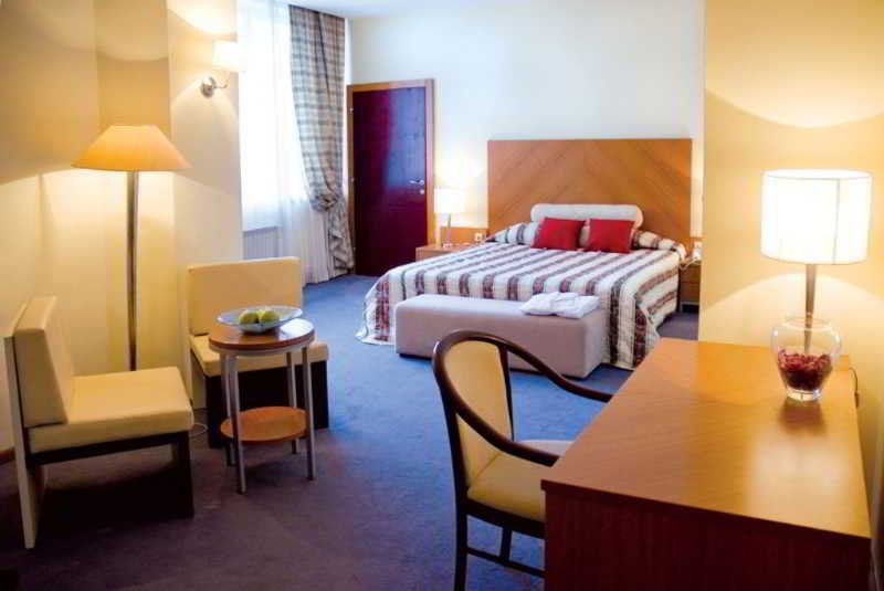 Hotel Tcc Plaza 斯科普里 外观 照片